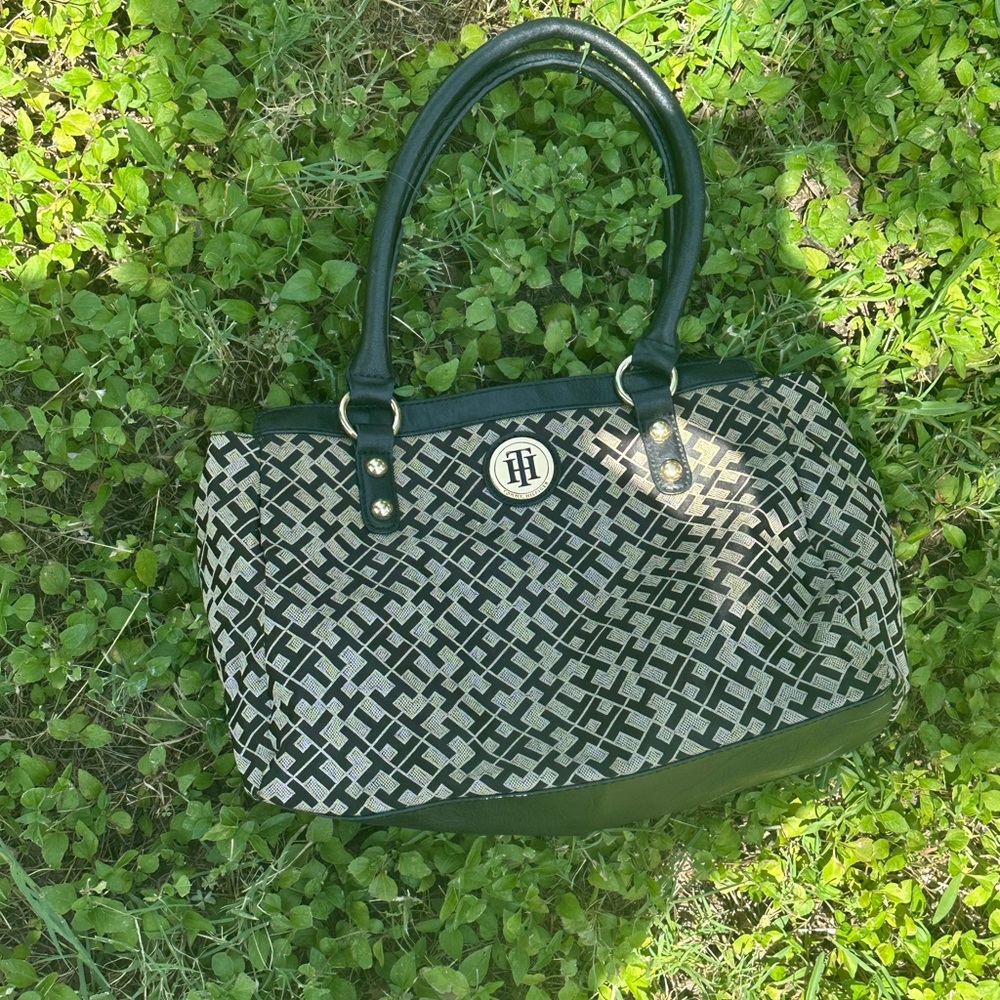 Tommy Hilfiger Black and Gold Patterned Shoulder Bag - Picture 3 of 16